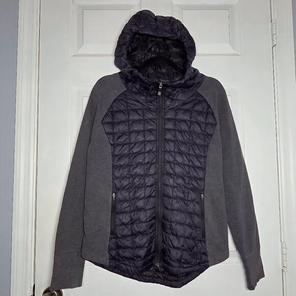 The North Face Jackets & Blazers - The North Face Quilted Hooded Jacket, Black & Dark Gray- Size: Large (Women’s)